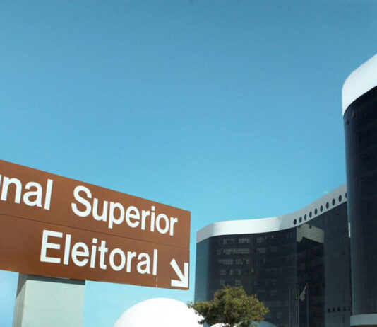 Comissão aprova criação de quase 800 cargos para o TSE ao custo de R$109 milhões