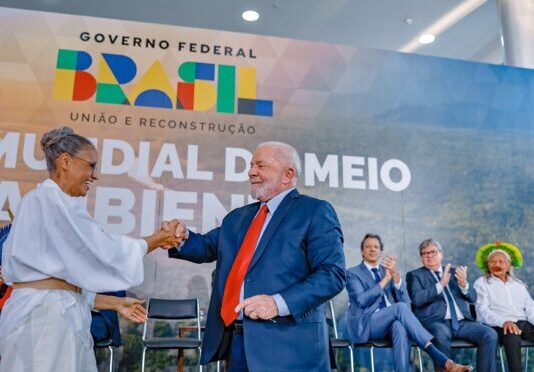 Com Marina Silva, Amazônia tem maiores picos de incêndio do século