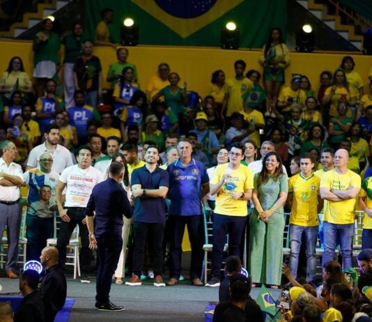 PL Fortaleza fará convenção fechada para André Fernandes e anuncia visita de Bolsonaro no dia 16 de agosto