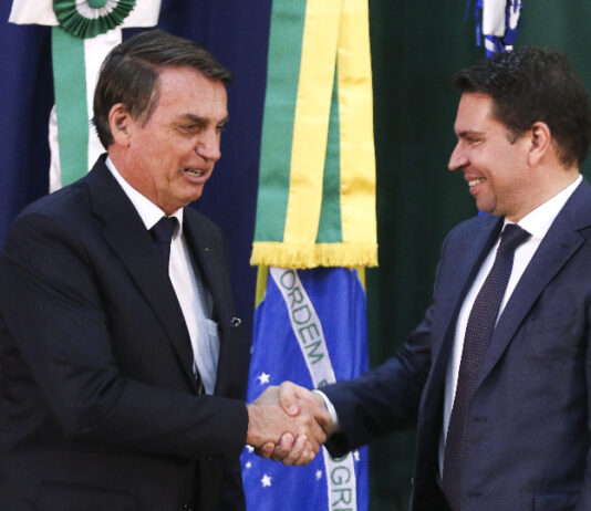 Áudio de Ramagem não incrimina Bolsonaro e pode ser contestado como prova, dizem criminalistas
