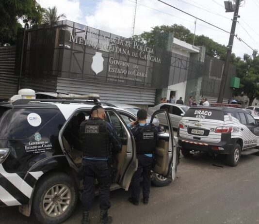 Corpo decapitado é encontrado na Praia do Cumbuco, em Caucaia