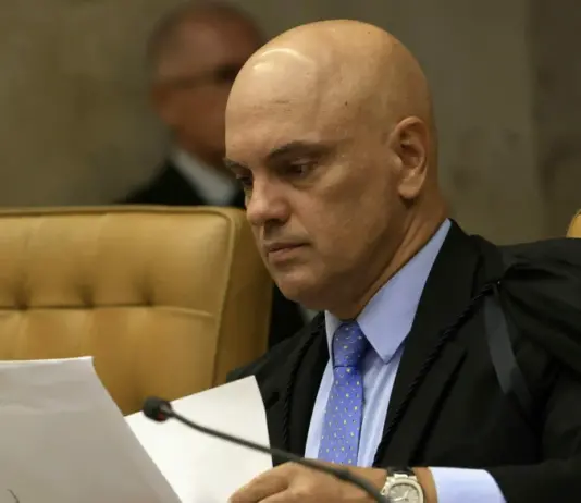 Moraes vota por condenar idosa de 67 anos a 17 anos de prisão por atos no 8 de Janeiro