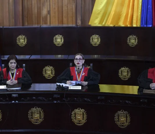 Supremo da Venezuela cita TSE do Brasil ao validar ‘reeleição’ de Maduro