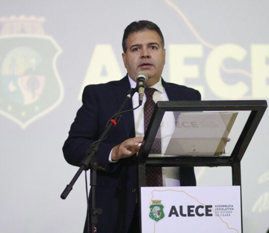 “Agora nos temos um 4° poder, que são as facções criminosas, e hoje elas dão as cartas nos munícipios Cearenses”, afirma dep. Felipe Mota