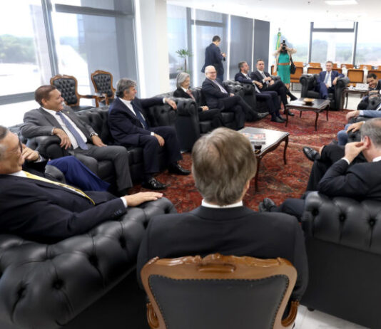 Em acordão Congresso, STF e governo mantêm emendas impositivas