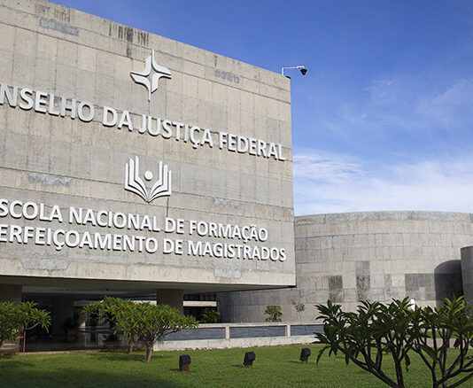Conselho da Justiça federal aprova reajuste de R$ 241 milhões em auxílio-moradia de juízes