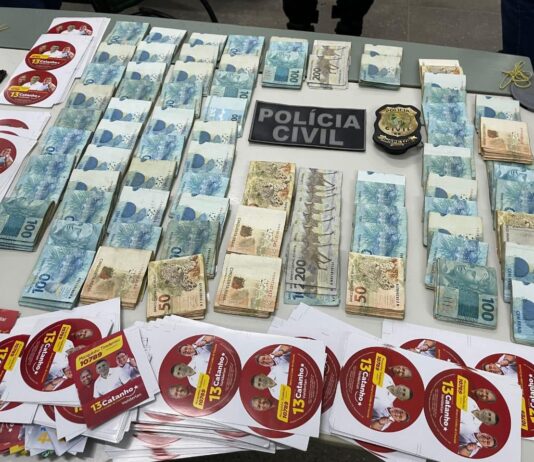 Polícia Civil apreende mais de R$87 mil reais em espécie junto com material do candidato do PT em Caucaia