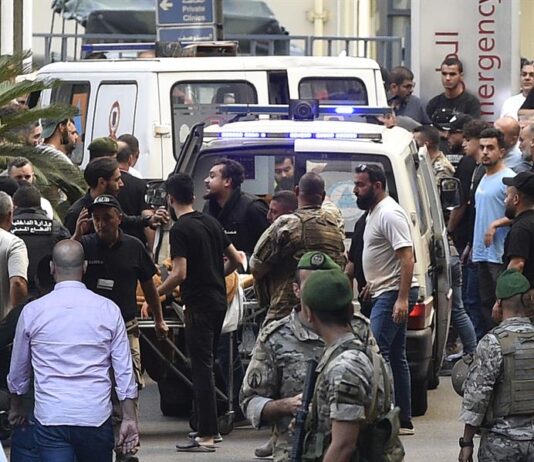 Explosão de pagers do Hezbollah mata 8 e fere mais de 2 mil terroristas