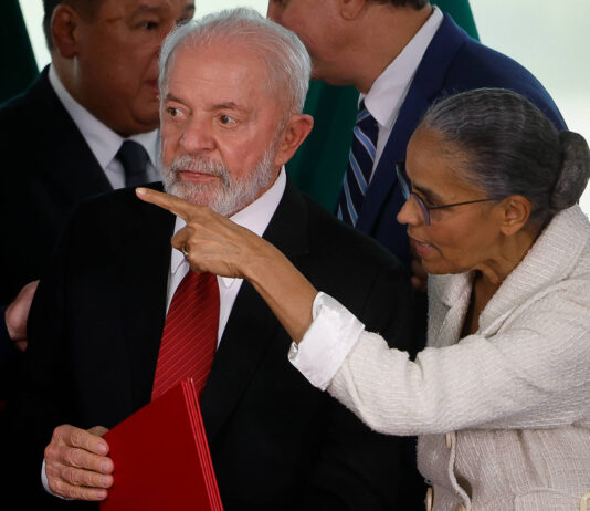 Governo Lula quer confisco de propriedades e autoridade climática em meio à crise de queimadas