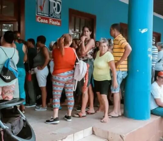 Ditadura de Cuba reduz entrega de carne de frango para 345 gramas por mês
