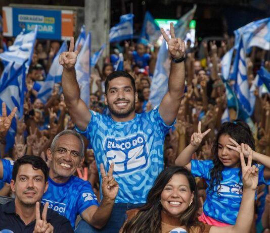 André Fernandes propõe expandir linhas de ônibus e eliminar ruas de terra em Fortaleza