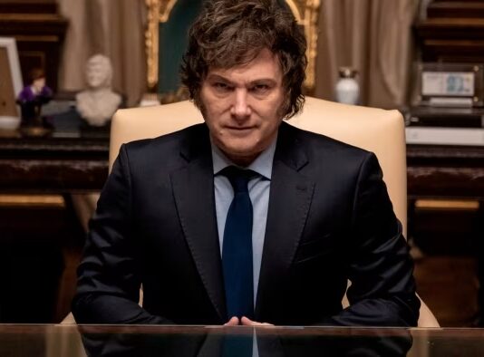 Governo Milei anuncia teste de competência para servidores públicos