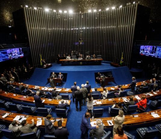 Senado aprova cadastro de pedófilos e condenados por crime sexual, e texto vai a sanção presidencial
