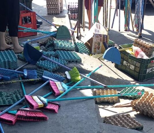 Mercadinho onde dono foi assassinado é invadido e saqueado no bairro Pirambu, em Fortaleza