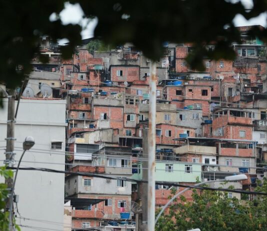 Número de favelas no Ceará triplica em 12 anos e chega a 30 cidades