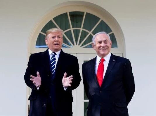 Pesquisa diz que 72% dos judeus israelenses preferem Trump