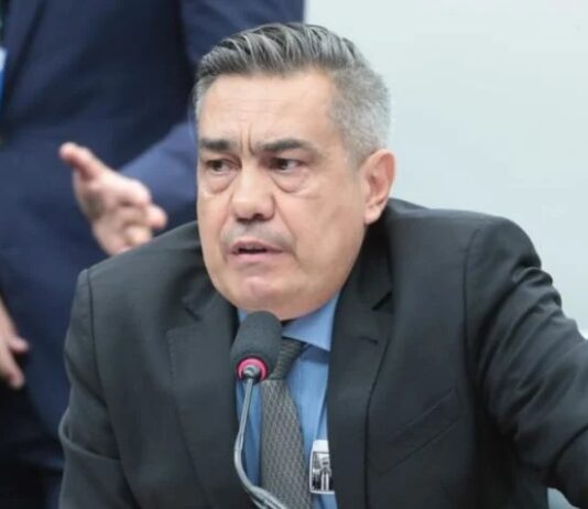 Em sessão na CCJ, procurador diz que STF “decide” as eleições