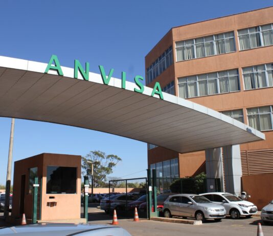 Diretor da Anvisa diz que agência pode colapsar em 2025