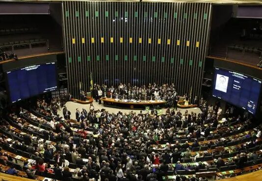 Congresso aprova resolução das emendas com brechas à transparência