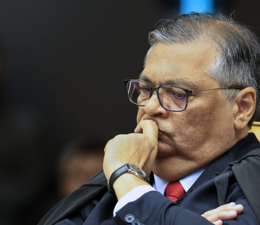 Dino bloqueia emendas do Senado federal não empenhas até de 23 de Dezembro