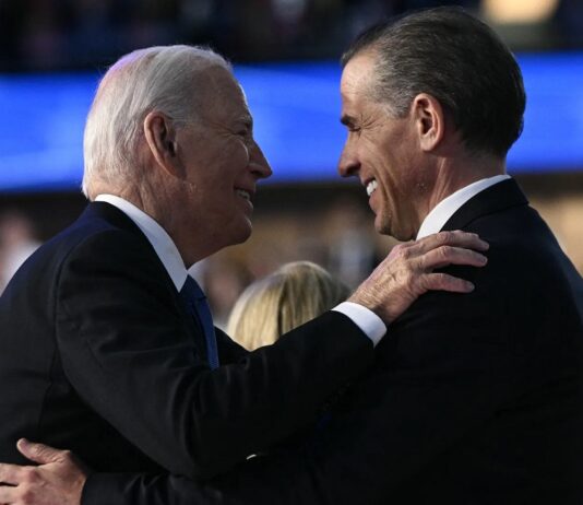 Biden anuncia perdão presidencial ao filho condenado em dois processos após dizer que não o faria