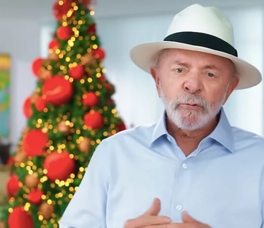 Lula faz discurso de Natal e fala que a economia está forte