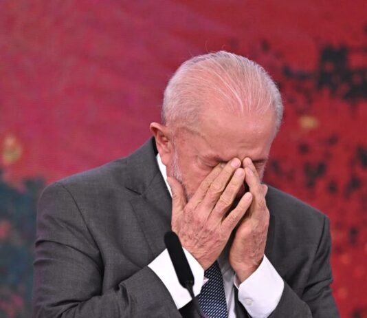 Governo Lula está desmontando universidades, diz Academia Brasileira de Ciências