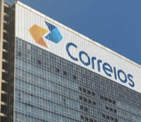 Decreto de Lula garante aval do Tesouro para empréstimo de R$ 20 bi aos Correios.