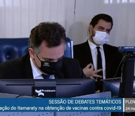 Juiz de Brasília condena Filipe Martins por suposto “gesto racista” em sessão do Senado