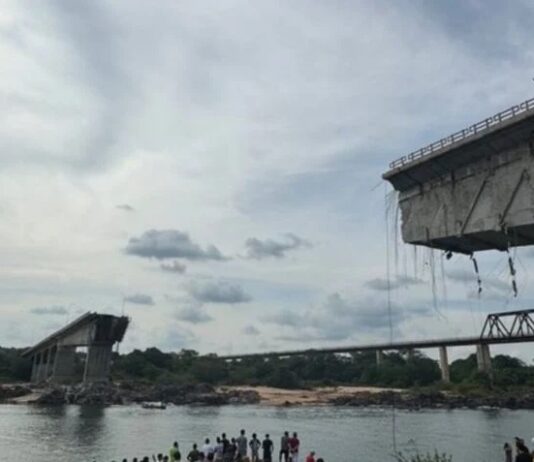 Trecho de ponte entre Maranhão e Tocantins desaba e acidente deixa vítimas
