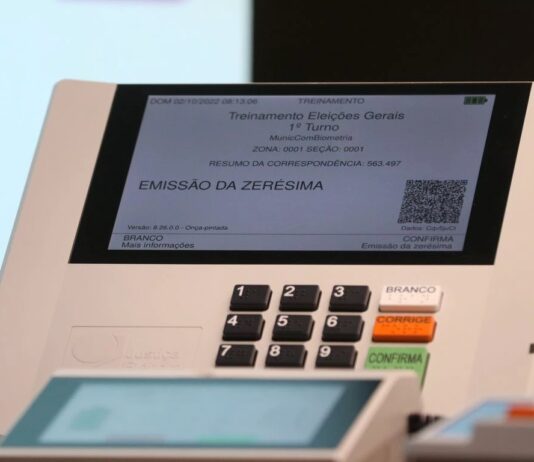 CCJ da Câmara aprova impressão e recontagem de votos