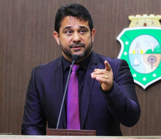 MP detecta contradição nas informações dadas por assessora de deputado Apóstolo Luiz Henrique