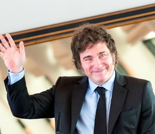 Com Milei, Argentina tem superávit recorde de quase 19 bilhões de dólares