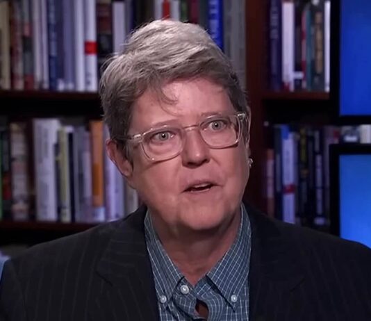 Professora da Universidade Columbia renuncia depois de acusações de assédio contra estudantes judeus