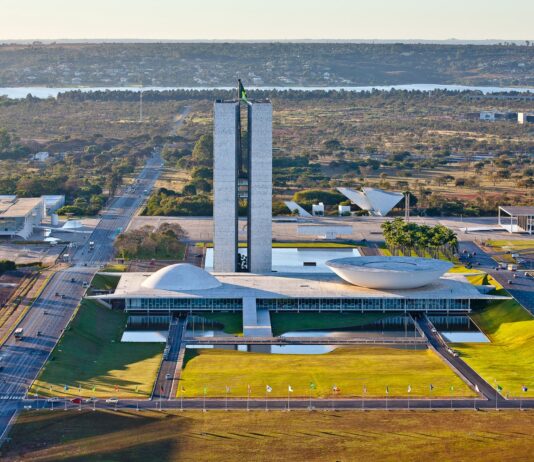 Ministros do STF, parlamentares e Lula terão aumento salarial a partir de amanhã (01/02)