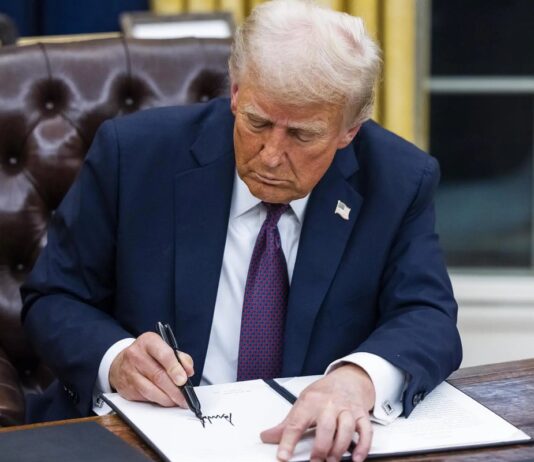 Trump ameaça retaliar países que tributam multinacionais e medida pode respingar no Brasil