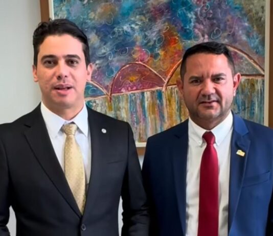 Escândalo das emendas: vigia que ganha R$ 2,4 mil reais tem empresa que firmou contrato de 318 milhões com prefeituras no Ceará