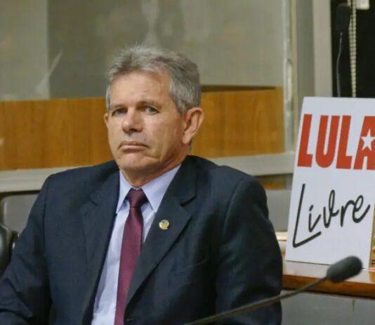 Justiça solta ex-dirigente do PT preso por violência sexual contra menor