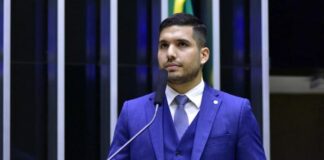 Dep. André Fernandes apresenta projeto que destina percentual da remuneração do trabalho do preso para a indenização da vítima.