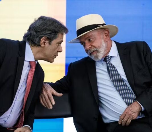 Pacote do governo tem alta imediata de imposto; contenção de gasto fica para depois