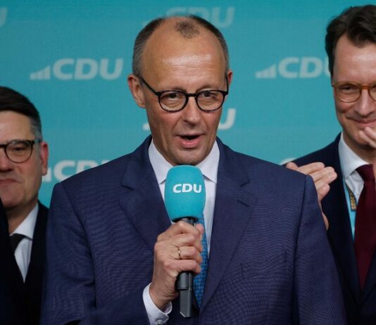 Direita vence eleições na Alemanha e Merz deve ser o novo chanceler