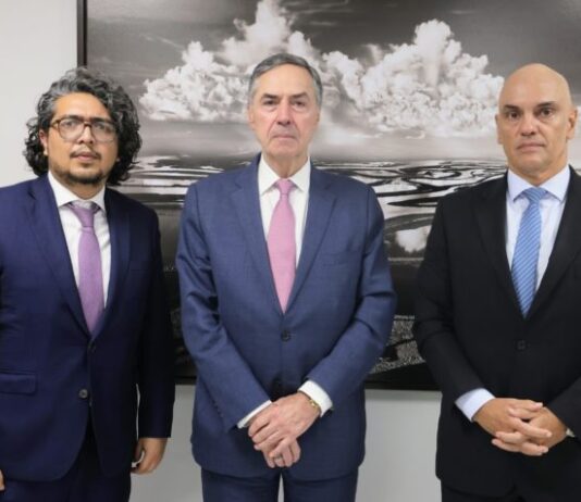 Barroso e Moraes defendem STF em reunião com OEA sobre violações à liberdade de expressão