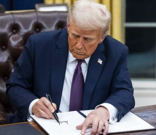 Trump decide criar órgão para combater preconceito anticristão