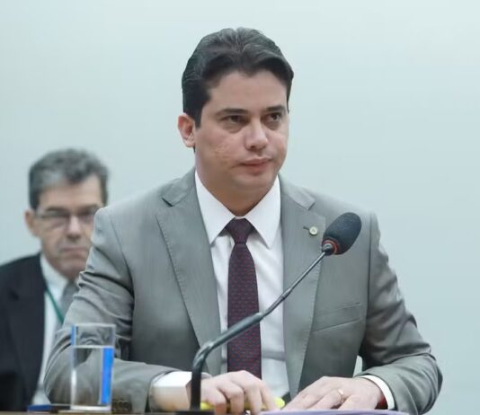 STF analisa possíveis desvios no Ceará que envolvem deputado Júnior Mano