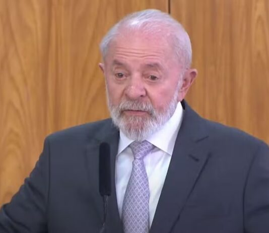 Pesquisa traz que maioria vê Lula como culpado pelo tarifaço dos EUA