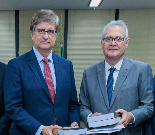A pedido do PGR Paulo Gonet, Fux arquiva inquérito que mirava Renan Calheiros