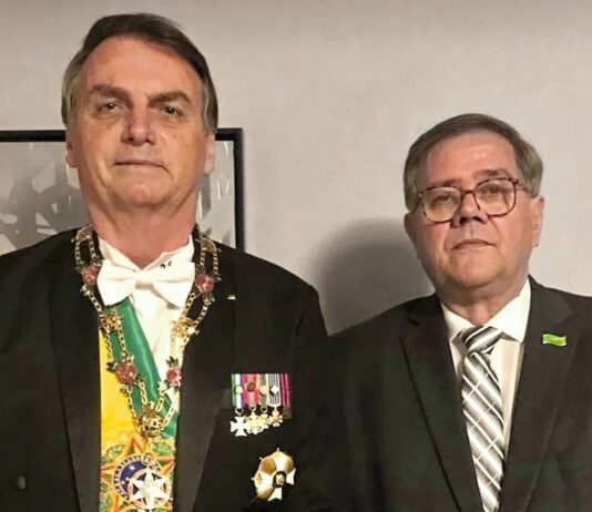 FBI de Biden interrogou até o médico pessoal de Bolsonaro