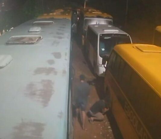 Sete ônibus escolares têm baterias furtadas em Mulungu, interior do CE; aulas foram suspensas nesta segunda-feira (17)