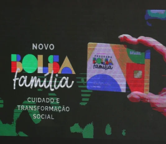 Governo Lula corta R$ 7,7 bilhões do Bolsa Família no Orçamento