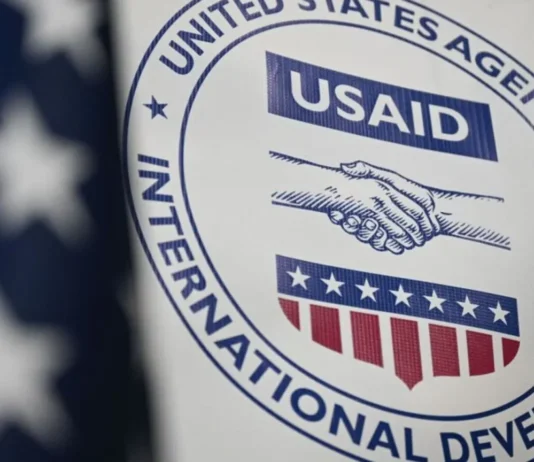 Governo Trump encerra oficialmente a Usaid e notifica o Congresso dos EUA